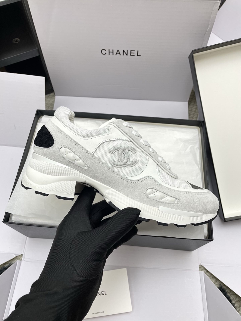 l0vis Vvtt0n loafers